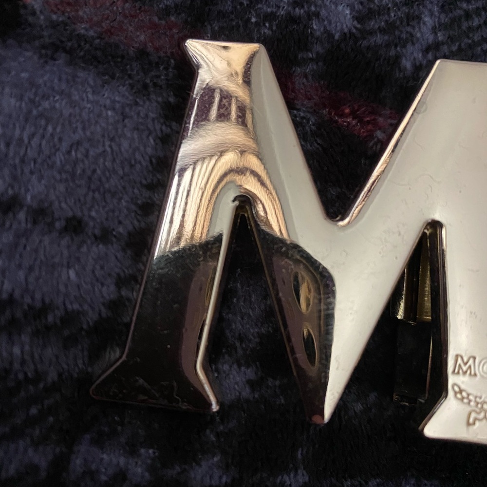McM Buckle